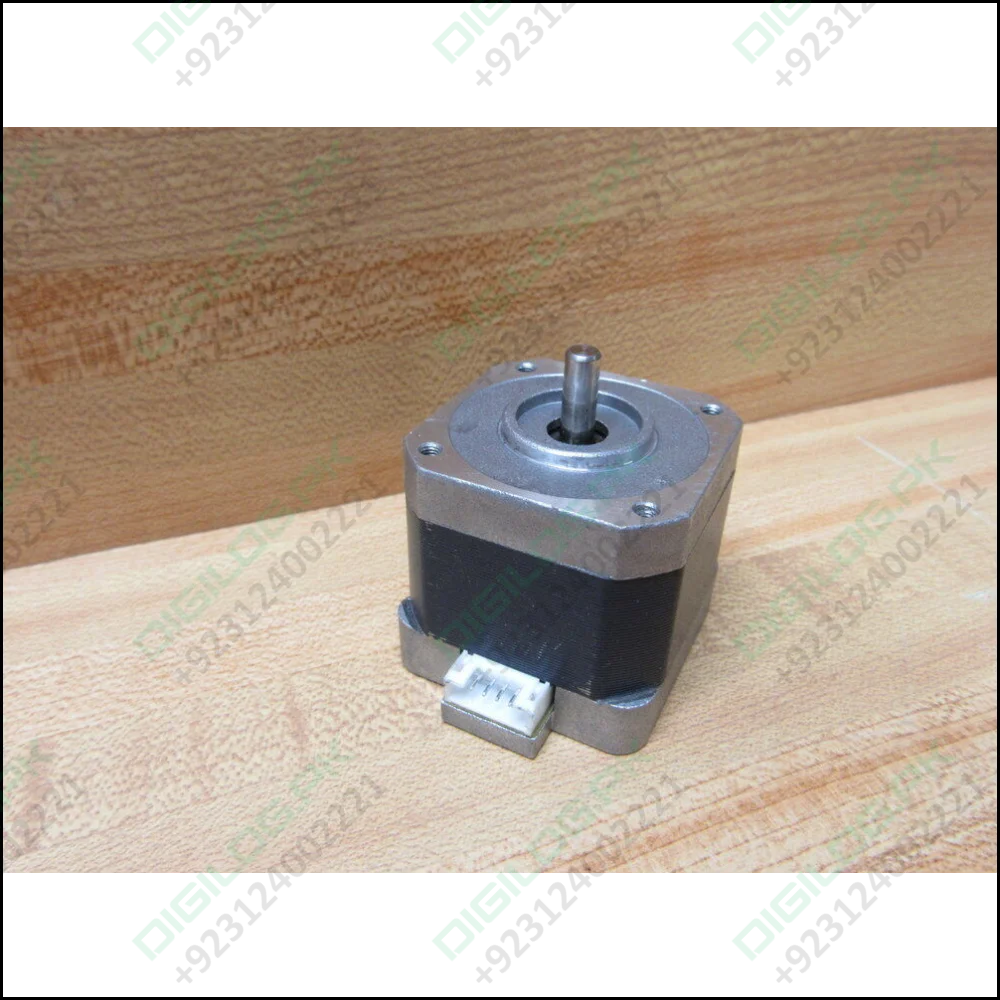 Used 4 Wire Nema 17 5mm Shaft Bipolar Stepper Motors